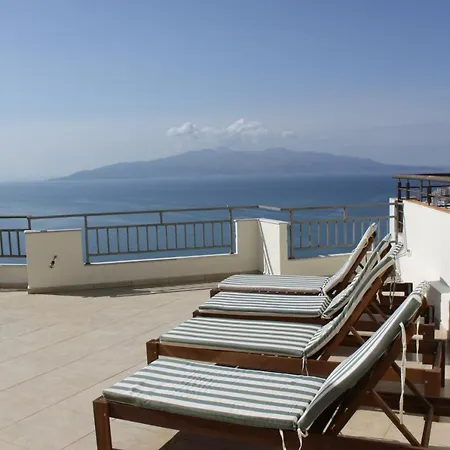 Seaview Penthouse 아파트 Sarandë