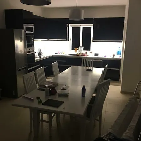 Seaview Penthouse 아파트 *